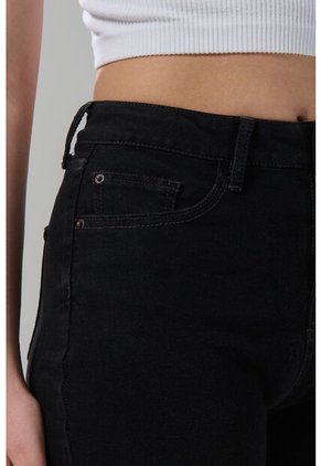 KOAJ SHORT KOAJ JEAN VINTAGE 29488 4/25