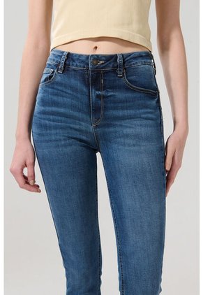 KOAJ PANTALON KOAJ JEAN PUSH UP 28381 4/25