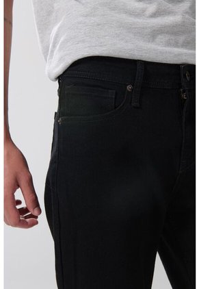 KOAJ PANTALON KOAJ JEAN SLIM 20955 1/25