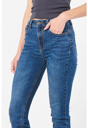 KOAJ PANTALON KOAJ PUSH UP FB 15596 4/24