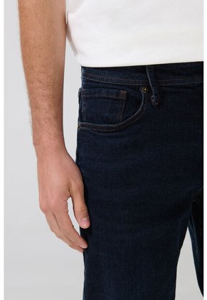 KOAJ PANTALON KOAJ JEAN SLIM 28979 4/25