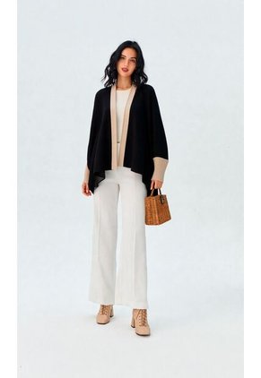 Capa Para Mujer Negro Marca L&H Ref. 4E434101