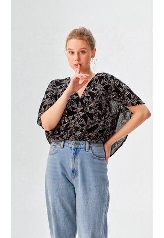 Blusa Para Mujer Manga Corta Negro Marca L&H Ref. 4R412132 L&H