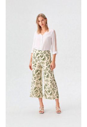 Capri Para Mujer Verde Marca L&H Ref. 1F426085