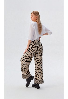 Capri Para Mujer Negro Marca L&H Ref. 1F426084