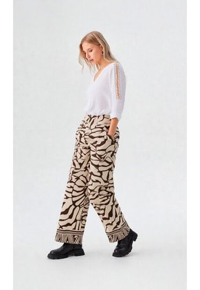 Capri Para Mujer Cafe Marca L&H Ref. 1F426084