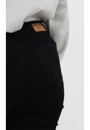Jean Para Mujer. Negro Marca L&H Ref. 8S607057