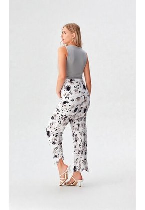 Pantalon Para Mujer Negro Marca L&H Ref. 1F407243