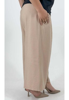 Capri Para Mujer. Beige Marca L&H