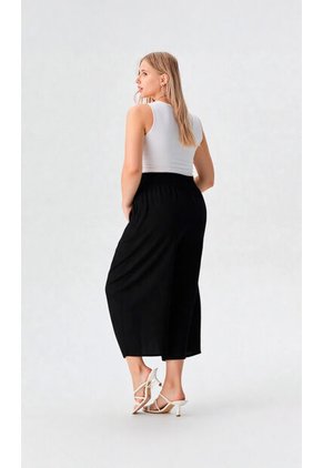 Capri Para Mujer. Negro Marca L&H Ref. 1F626025