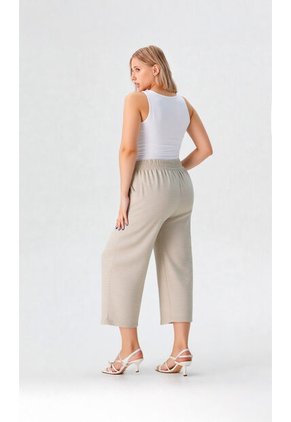 Capri Para Mujer. Beige Marca L&H Ref. 1F626025