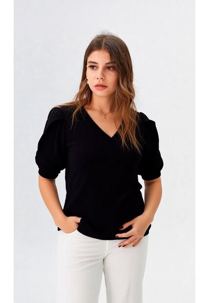 Camiseta Para Mujer Manga Corta Negro Marca L&H Ref. 2J409105