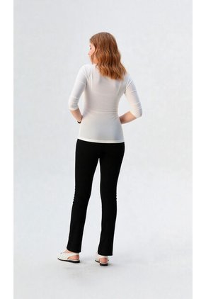 Camiseta Para Mujer Manga 3/4 Blanco Marca L&H Ref. 2J409110