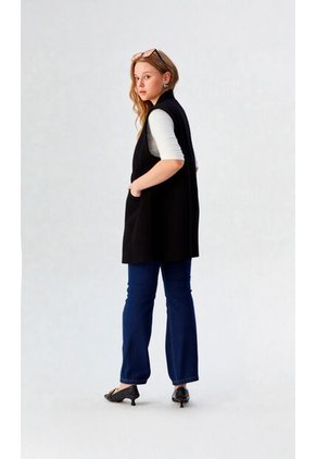 Chaleco Para Mujer. Negro Marca L&H Ref. 4V625010