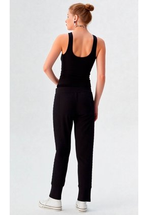 Pantalon Para Mujer Negro Marca L&H Ref. 2Tk407003