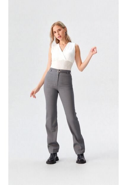 Pantalon Para Mujer Gris Claro Marca L&H Ref. 1T407011