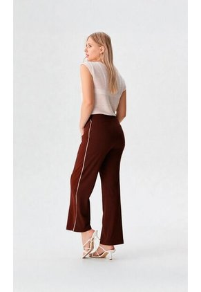 Pantalon Para Mujer Cafe Marca L&H Ref. 2J407074