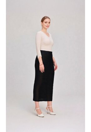 Falda Para Mujer Negro Marca L&H Ref. 5P414014