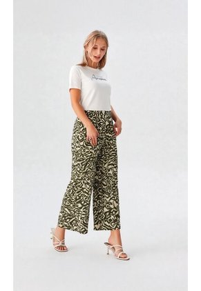 Capri Para Mujer Verde Marca L&H Ref. 2J426068