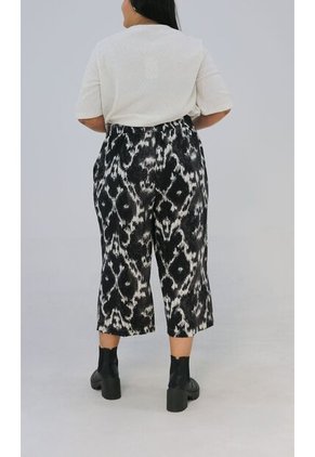 Capri Para Mujer. Gris Claro Marca L&H Ref. 2J626022