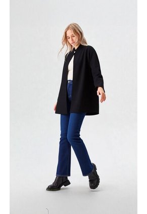 Capa Para Mujer Negro Marca L&H Ref. 4V434004