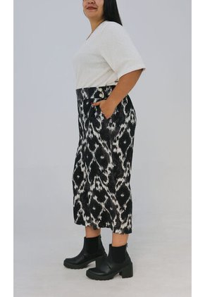 Capri Para Mujer. Gris Claro Marca L&H Ref. 2J626022