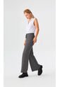 Pantalon Para Mujer Negro Marca L&H Ref. 4E407001 de L&H