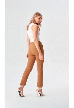 Pantalon Para Mujer Cafe Marca L&H Ref. 1T407011