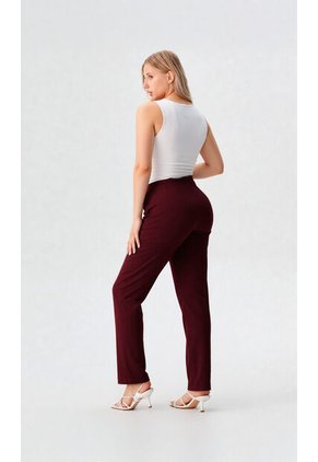 Pantalon Para Mujer Rojo Marca L&H Ref. 1F407248