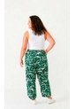 Capri Para Mujer. Verde Marca L&H Ref. 2J626025 de L&H