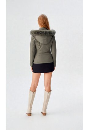 Chaqueta Para Mujer Manga Larga Verde Marca L&H Ref. 6N408015