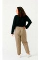 Capri Para Mujer. Beige Marca L&H Ref. 2J626024 de L&H