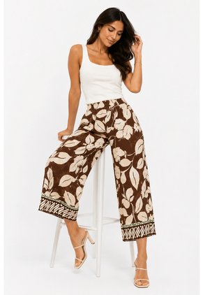 Capri Para Mujer  Cafe Marca L&H Ref. 2J426079
