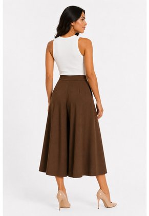 Capri Para Mujer  Cafe Marca L&H Ref. 2J426073
