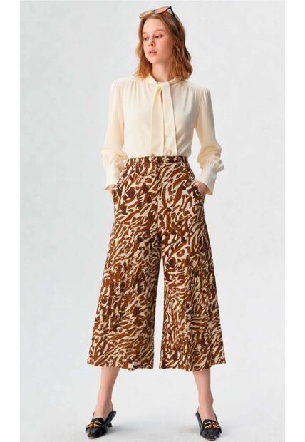 Capri Para Mujer Cafe Marca L&H Ref. 1F426090