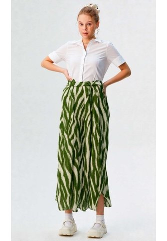 Capri Para Mujer Verde Marca L&H Ref. 1F426089 L&H