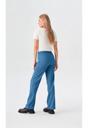 Pantalon Para Mujer Azul Oscuro Marca L&H Ref. 3K407044
