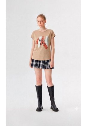 Camiseta Para Mujer Manga Corta Beige Marca L&H Ref. 5G409264