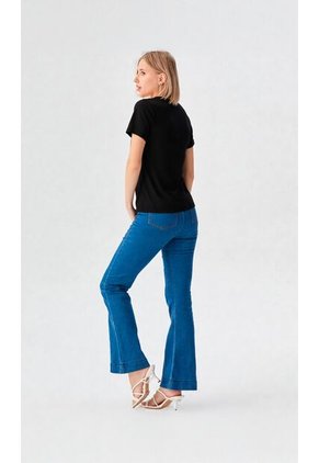 Camiseta Para Mujer Manga Corta Negro Marca L&H Ref. 2Bw409003