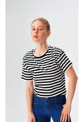 Camiseta Para Mujer Negro Marca L&H Ref. 7S409037