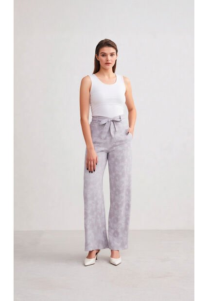 Pantalon Para Mujer Gris Claro Marca L&H Ref. 1F407249