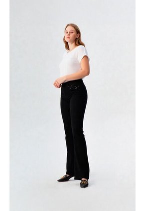 Jean Para Mujer Negro Marca L&H Ref. 1Ab407789