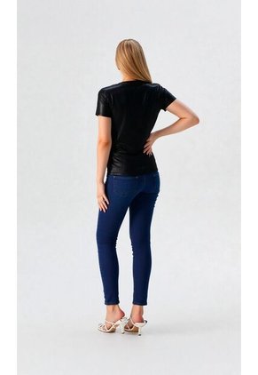 Camiseta Para Mujer Manga Corta Negro Marca L&H Ref. 1F409490