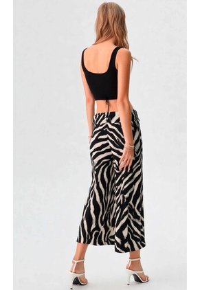 Capri Para Mujer Negro Marca L&H Ref. 1F426089