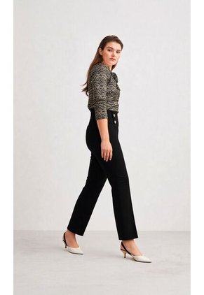 Leggins Para Mujer Negro Marca L&H Ref. 7K423002