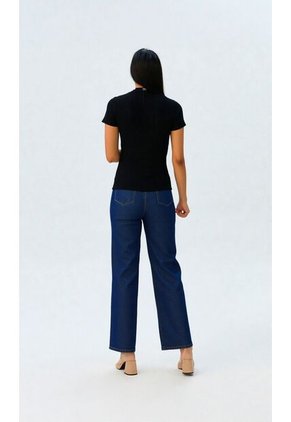 Camiseta Para Mujer Manga Corta Negro Marca L&H Ref. 5G409254