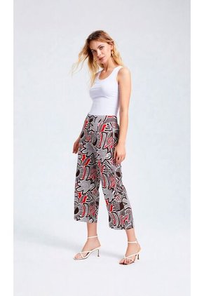 Capri Para Mujer Cafe Marca L&H Ref. 2J426058