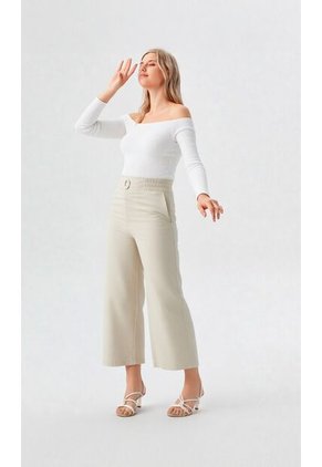 Capri Para Mujer Beige Marca L&H Ref. 1F426088