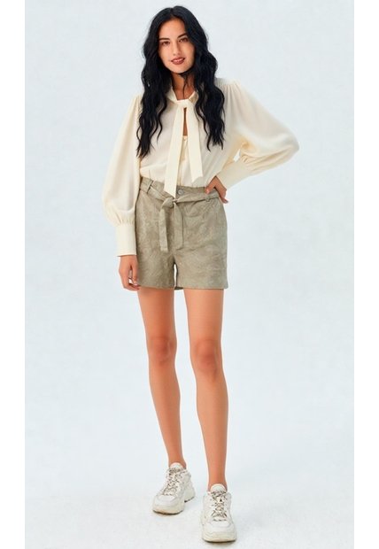 Bermuda Para Mujer Beige Marca L&H Ref. 2I410051