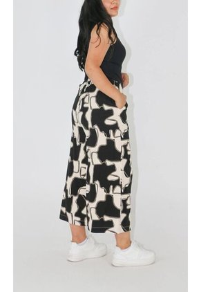 Capri Para Mujer Negro Marca L&H Ref. 2J426062